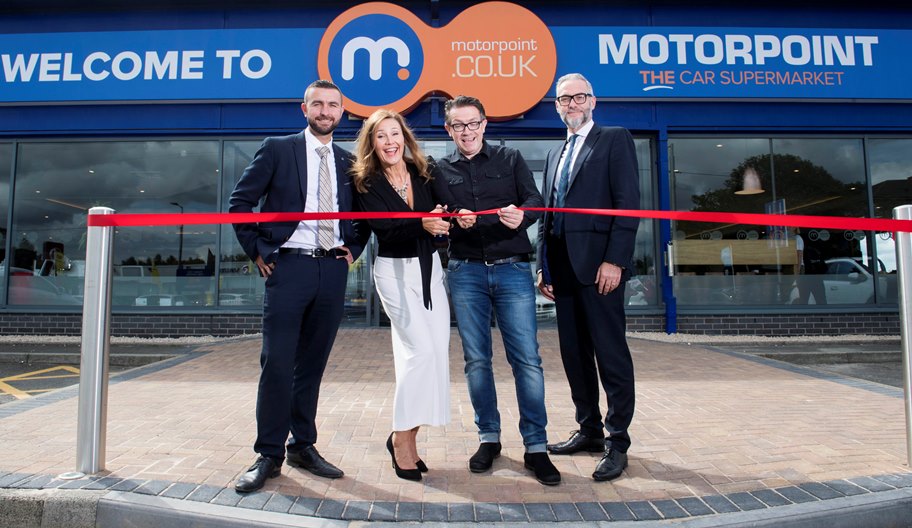 Still Game TV stars open new look Glasgow Showroom Still Game TV stars open new look Glasgow Showroom