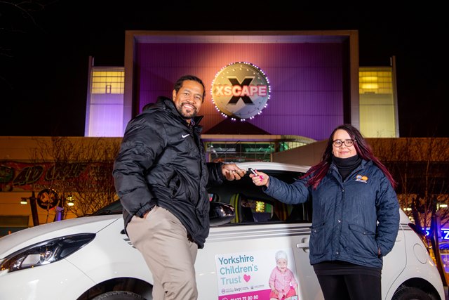 Ray Francis and Rachel Bowden, Customer Service Manager at Motorpoint Castleford Ray Francis and Rachel Bowden, Customer Service Manager at Motorpoint Castleford