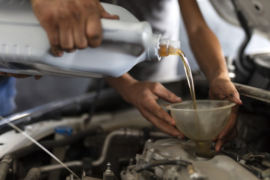 When And How To Change The Engine Oil And Filter On Your Car When And How To Change The Engine Oil And Filter On Your Car