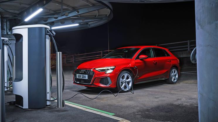 How to charge a plug-in-hybrid car