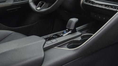 Toyota C-HR review centre console detail