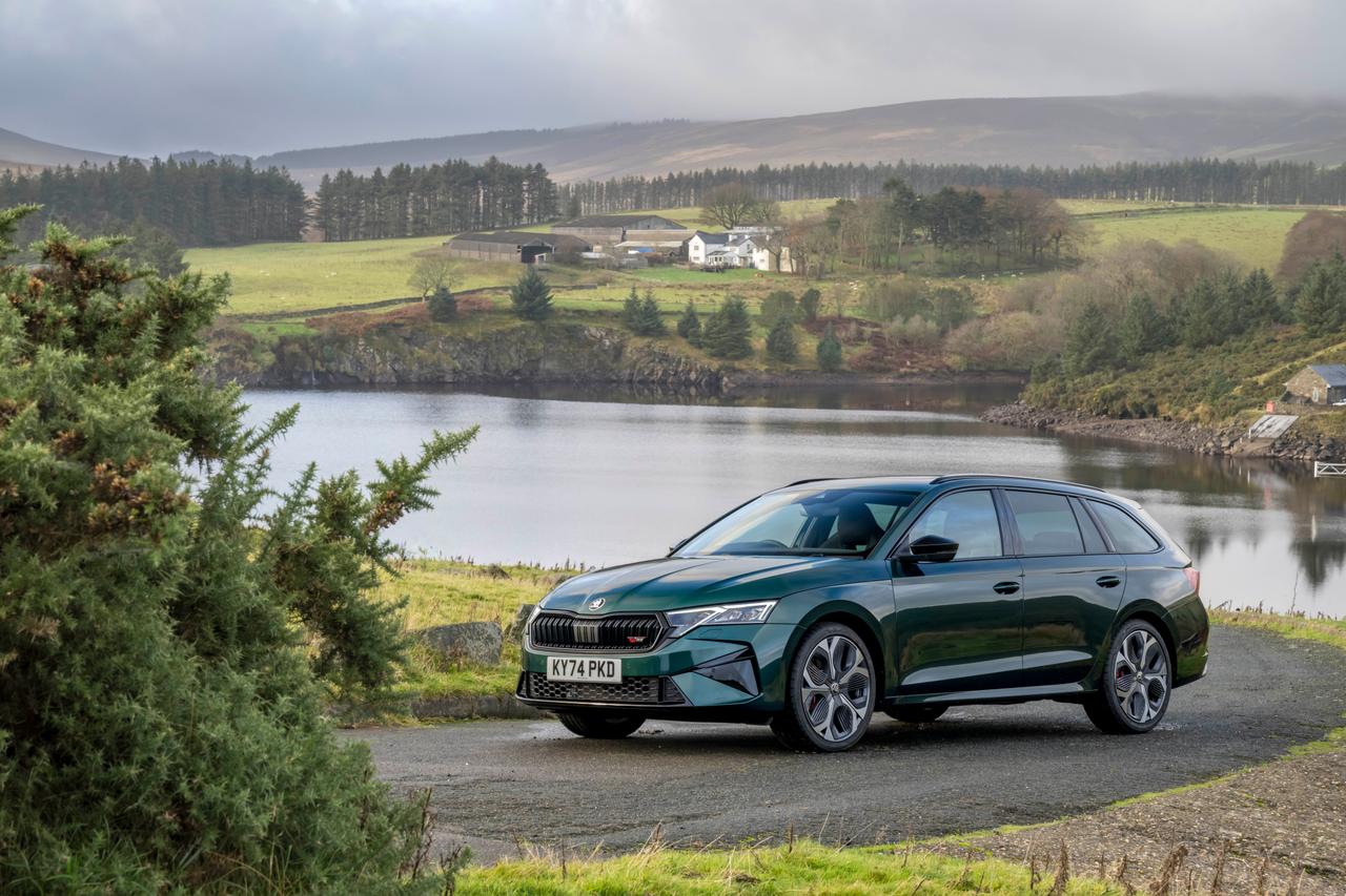 2025 Skoda Octavia vRS estate front static 