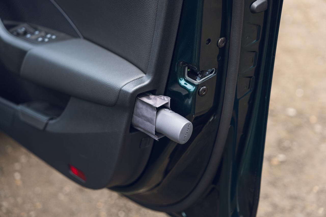 2025 Skoda Octavia vRS hatch umbrella