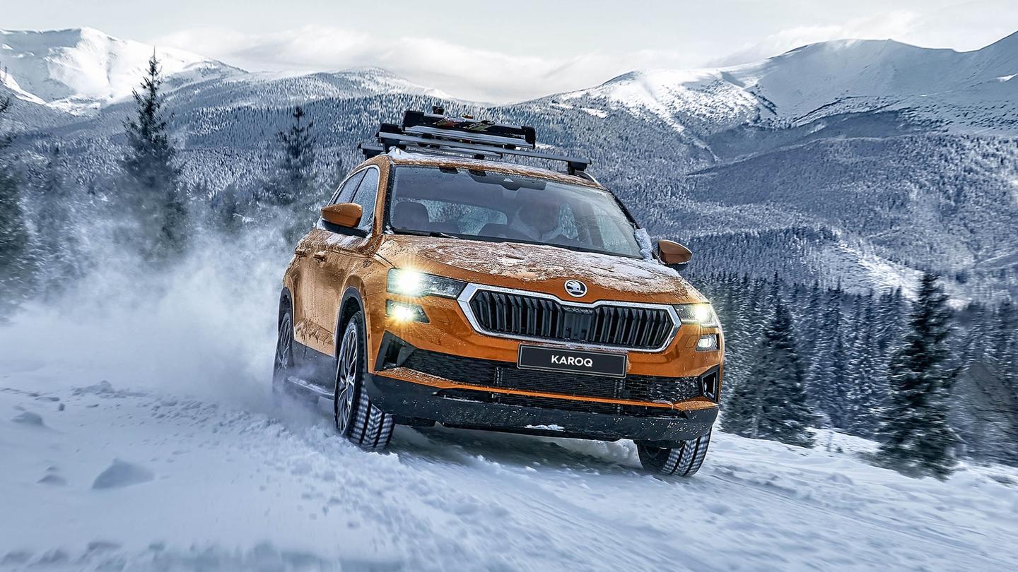 Skoda Karoq driving in winter conditions