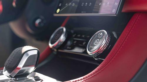 Jaguar F-Pace climate controls