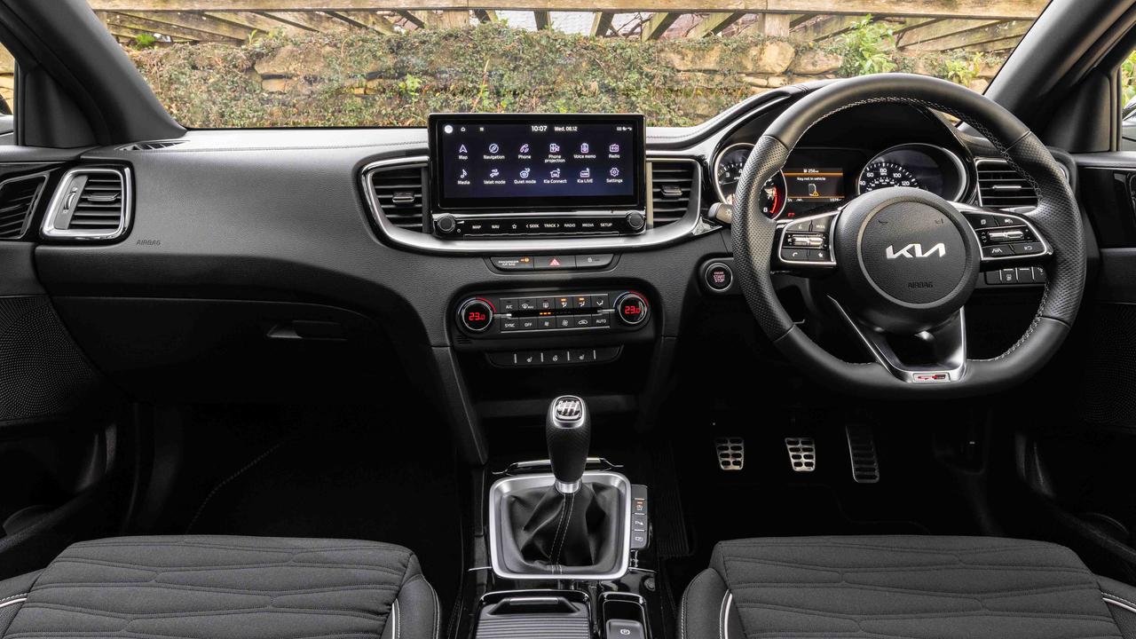 Kia ProCeed interior