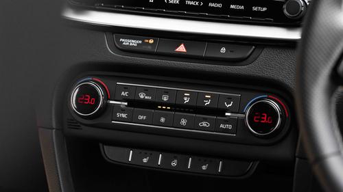 Kia ProCeed climate controls