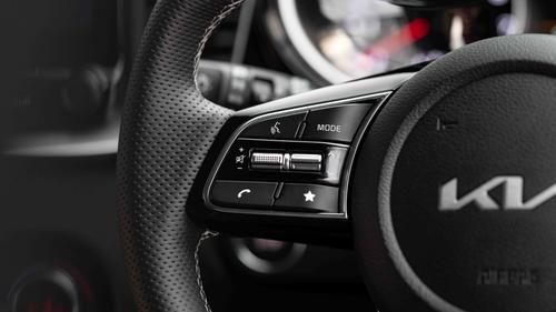 Kia ProCeed steering wheel buttons