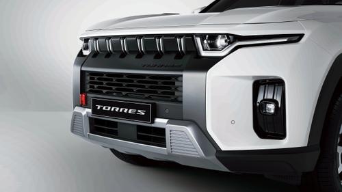 KGM Torres front end