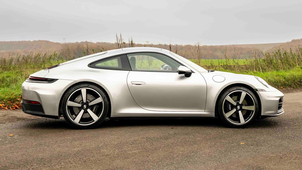 Porsche 911 side view