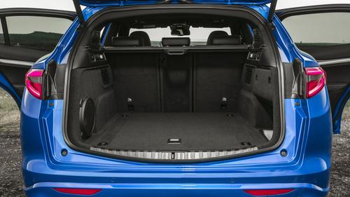 Alfa Romeo Stelvio boot