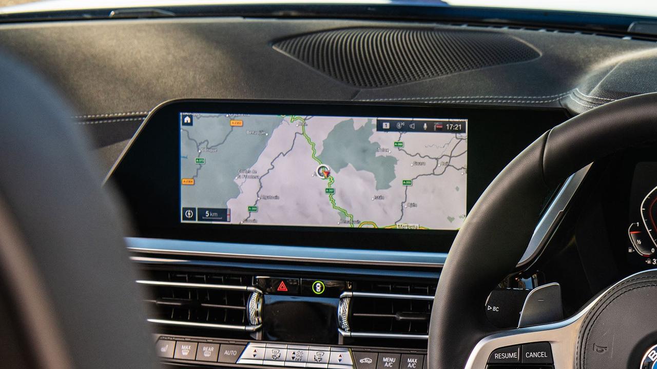 BMW Z4 review infotainment system