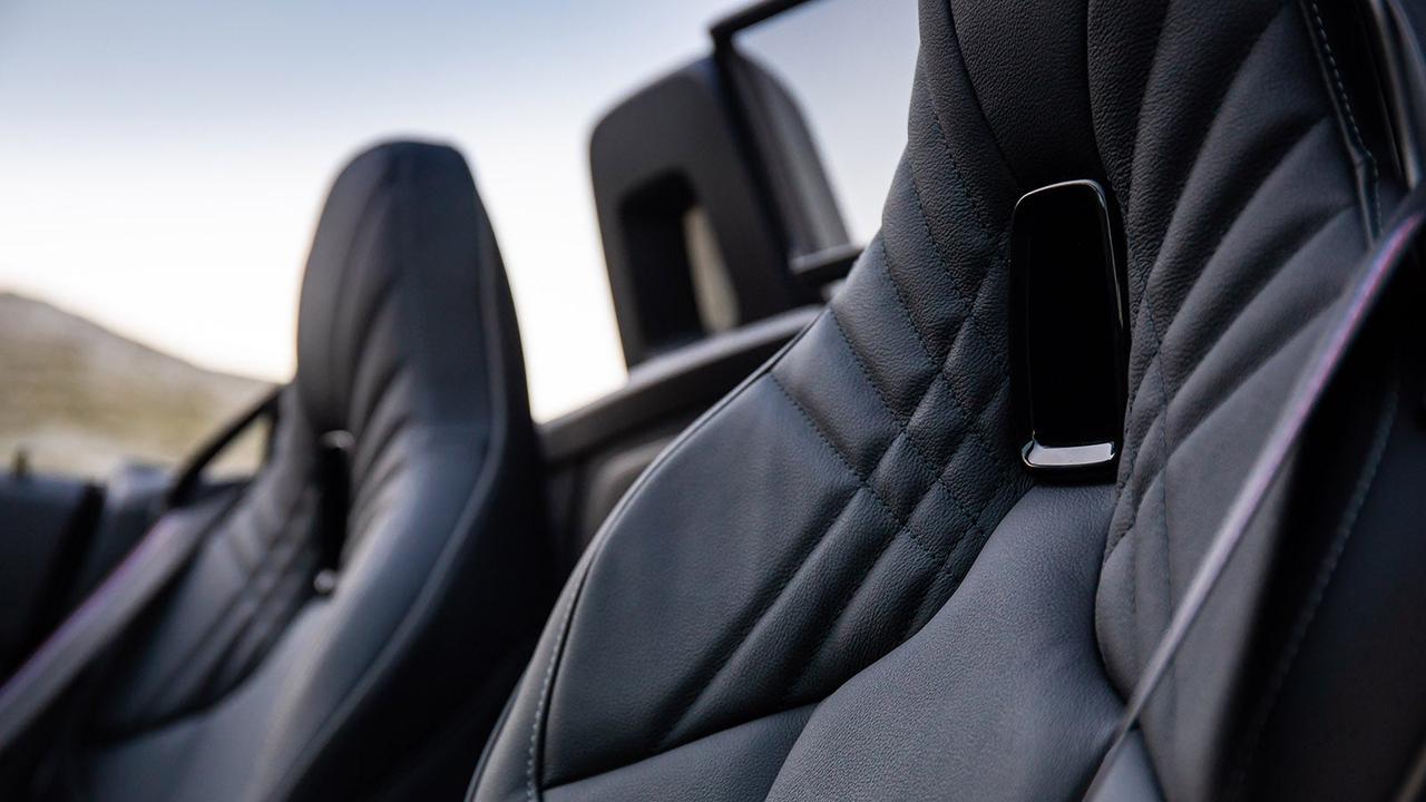 BMW Z4 review seat detail