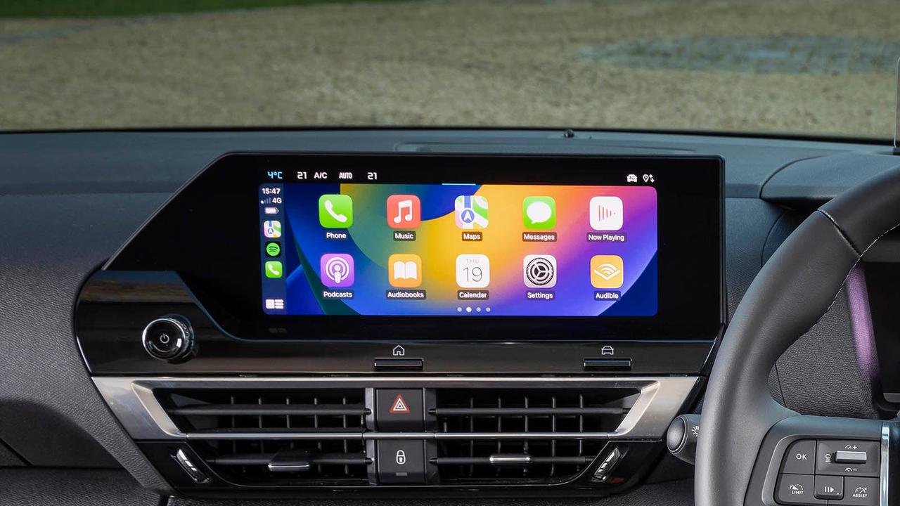 Citroen C4 X review infotainment system