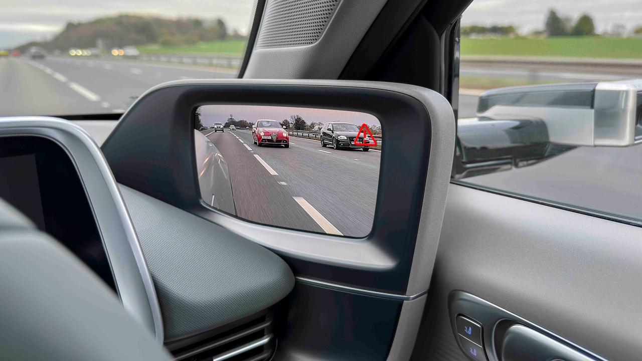 Hyundai Ioniq 6 side camera screen