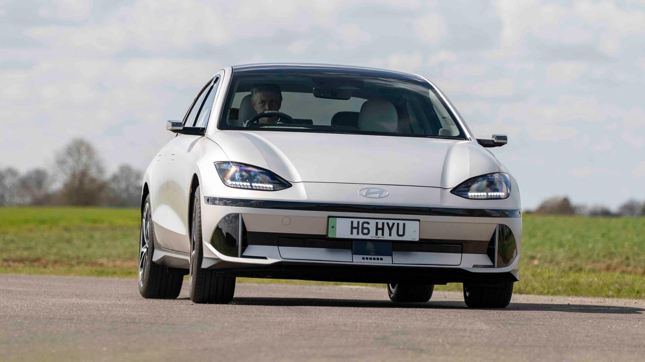 Hyundai Ioniq 6 driving front view