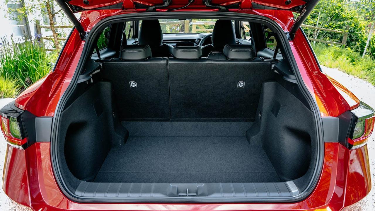 Lexus LBX review boot space