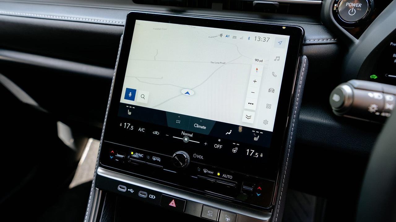 Lexus LBX review infotainment system