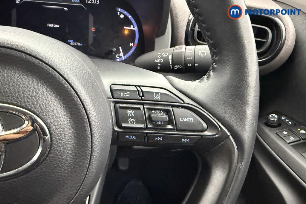 Toyota Yaris Cross Excel Automatic Petrol-Electric Hybrid Estate - Stock Number (1571104) - 8th supplementary image