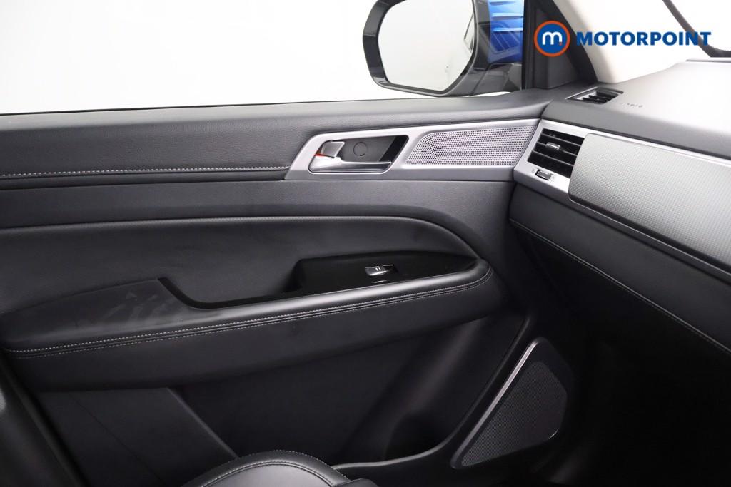 Ssangyong Rexton Ventura Automatic Diesel SUV - Stock Number (1574112) - 8th supplementary image