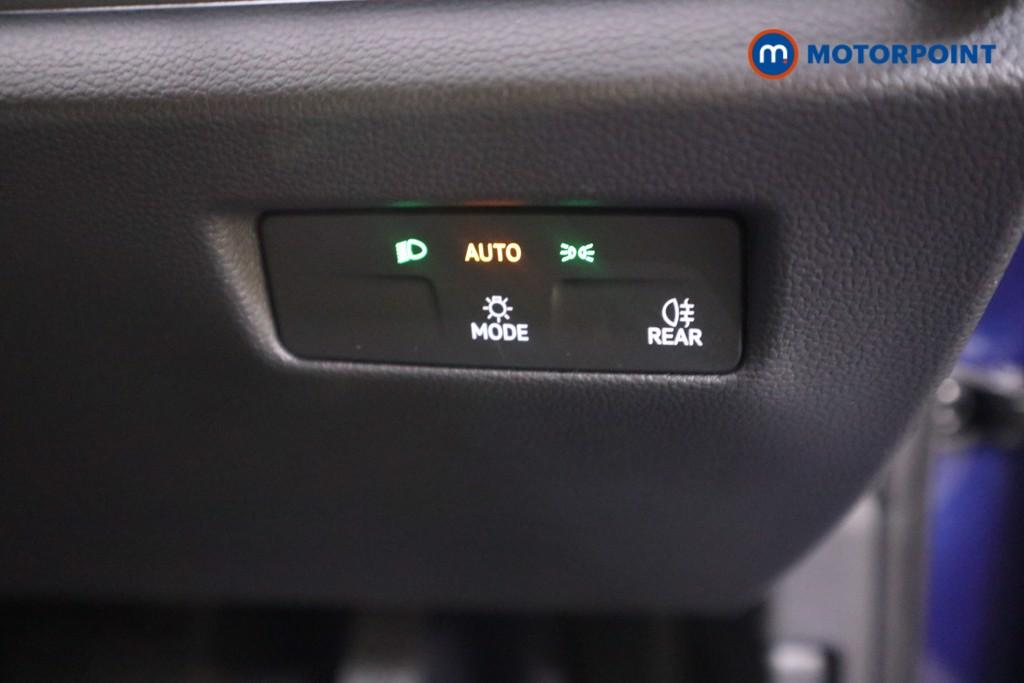 Volkswagen Passat Life Automatic Petrol Plug-In Hybrid Estate - Stock Number (1578141) - 8th supplementary image