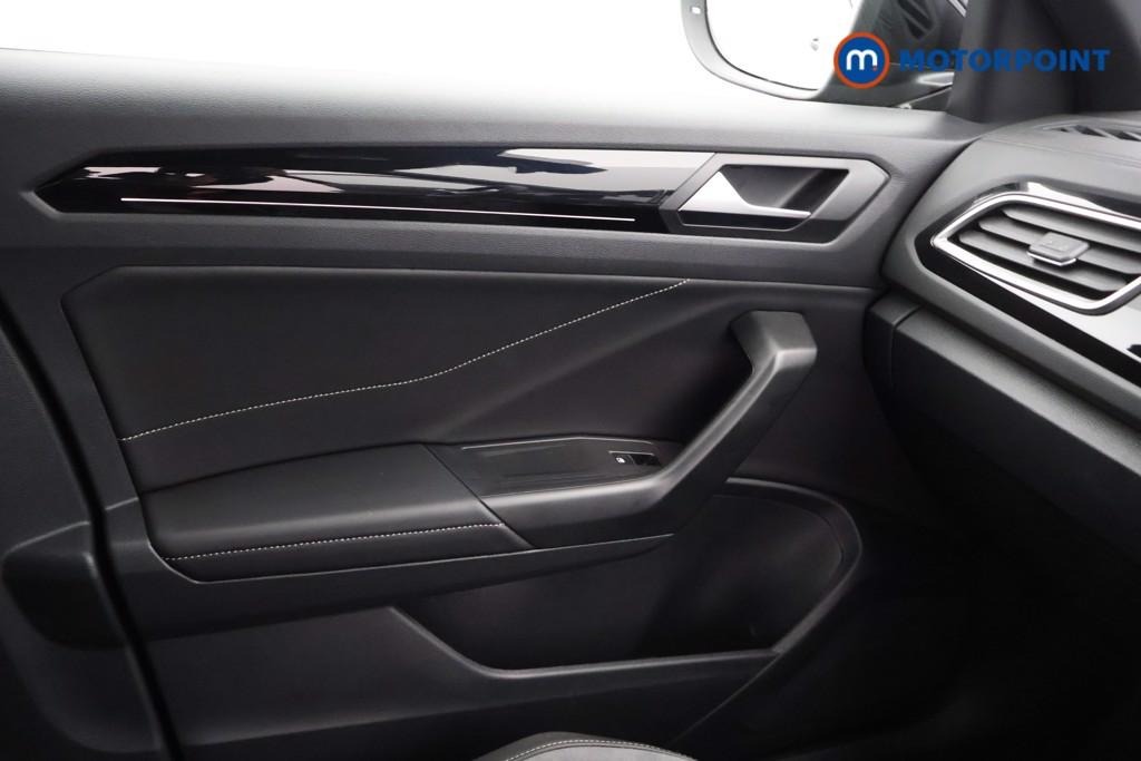 Volkswagen T-Roc R-Line Automatic Petrol SUV - Stock Number (1581419) - 8th supplementary image