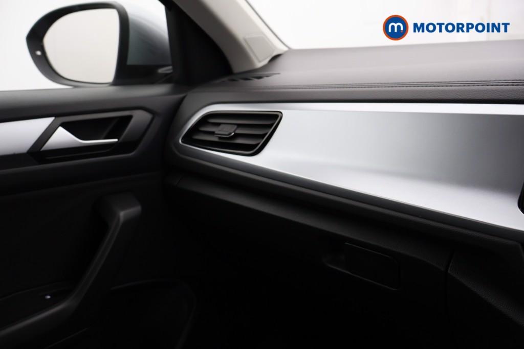 Volkswagen T-Roc Life Manual Petrol SUV - Stock Number (1582376) - 8th supplementary image