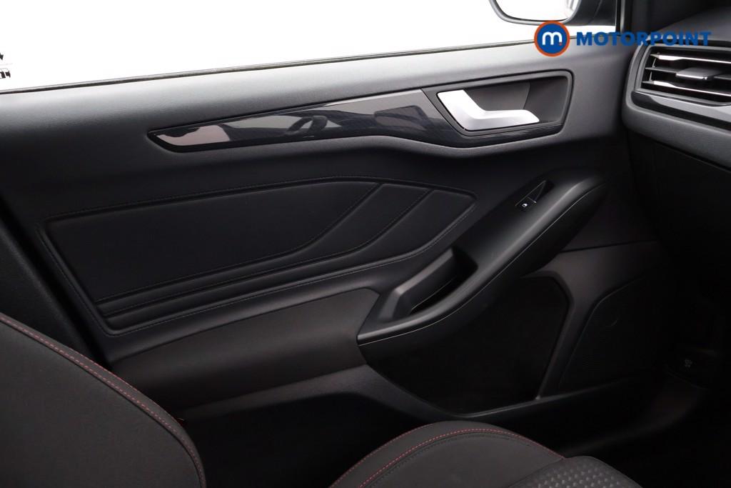 Ford Focus St-Line Manual Petrol Estate - Stock Number (1570376) - 8th supplementary image