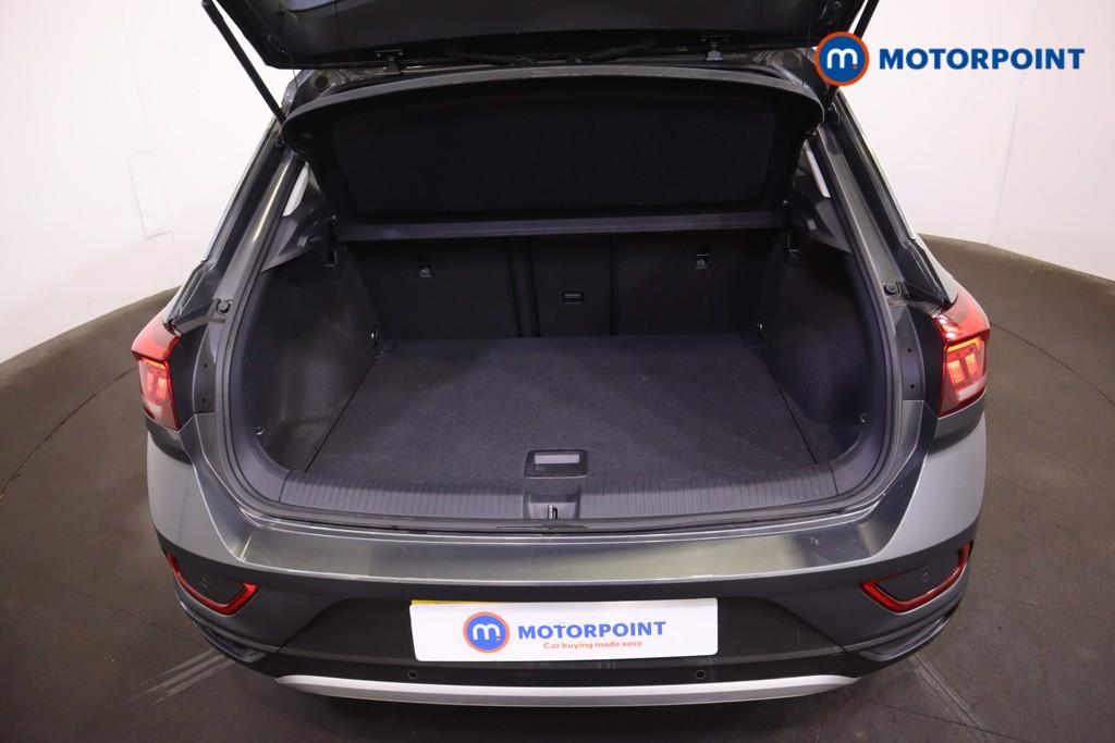 Volkswagen T-Roc Life Automatic Petrol SUV - Stock Number (1581547) - 8th supplementary image