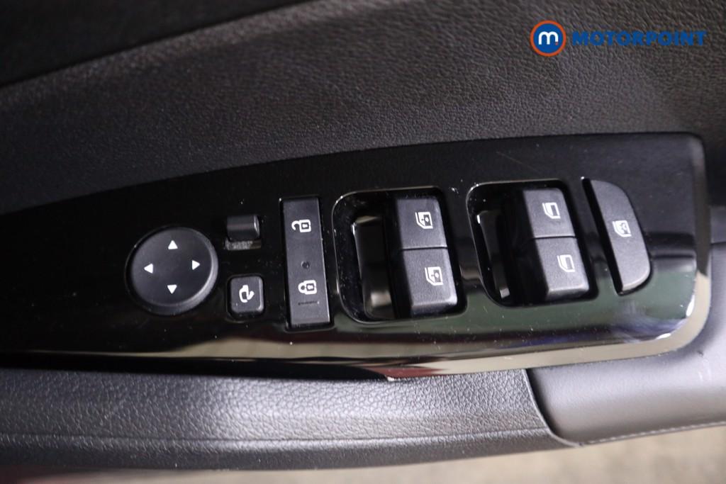 KIA Sportage Launch Edition Manual Petrol SUV - Stock Number (1581495) - 8th supplementary image