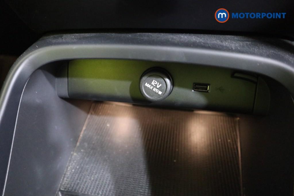 Volvo Xc40 R Design Automatic Petrol SUV - Stock Number (1577860) - 8th supplementary image