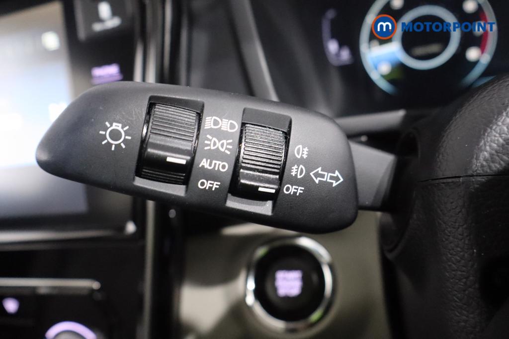 Ssangyong Tivoli Ultimate Manual Petrol SUV - Stock Number (1587351) - 8th supplementary image