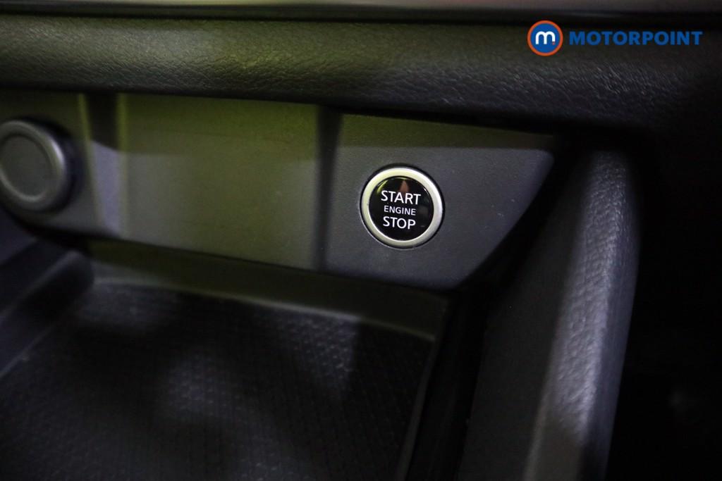 Nissan Qashqai Acenta Premium Manual Petrol SUV - Stock Number (1584393) - 8th supplementary image