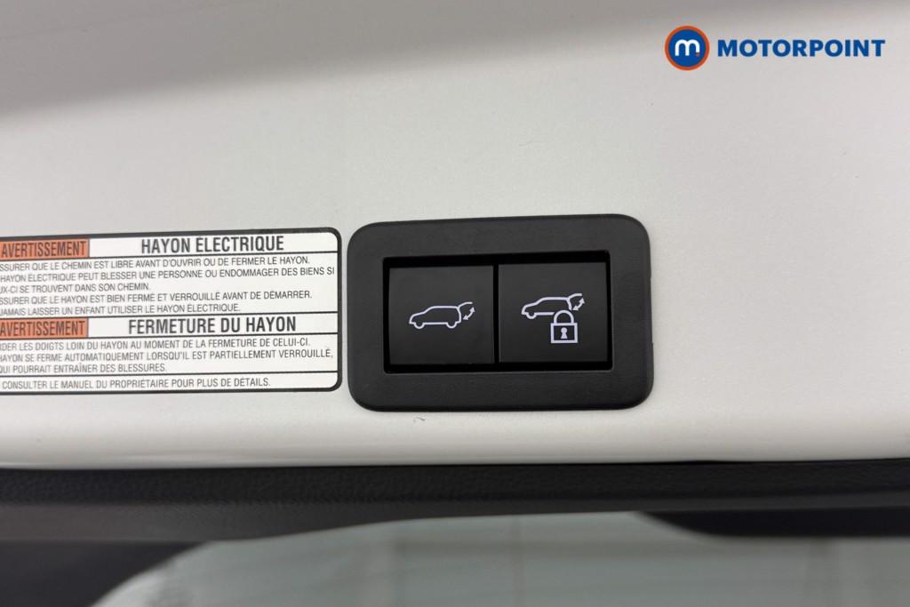 Toyota Yaris Cross Excel Automatic Petrol-Electric Hybrid Estate - Stock Number (1586561) - 8th supplementary image