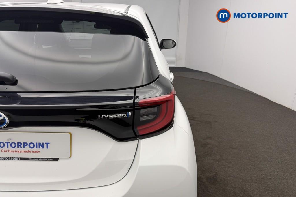 Toyota Yaris Excel Automatic Petrol-Electric Hybrid Hatchback - Stock Number (1586568) - 8th supplementary image