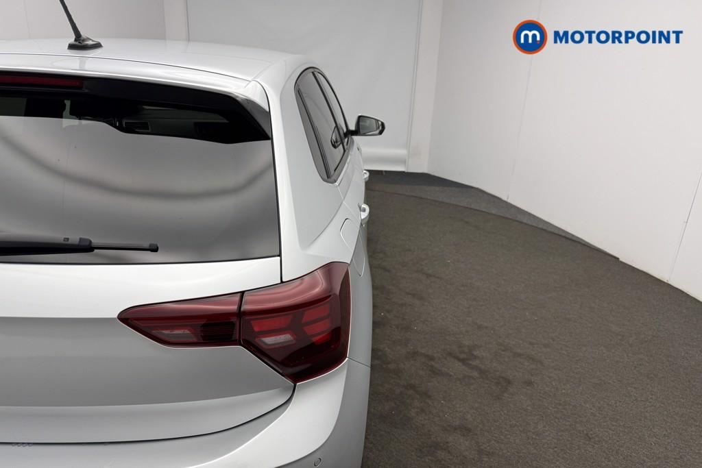 Volkswagen Polo R-Line Manual Petrol Hatchback - Stock Number (1588099) - 8th supplementary image