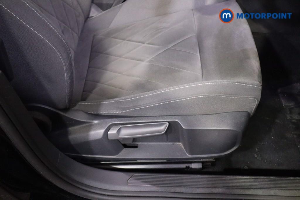 Volkswagen Golf Style Edition Manual Petrol Hatchback - Stock Number (1591325) - 16th supplementary image