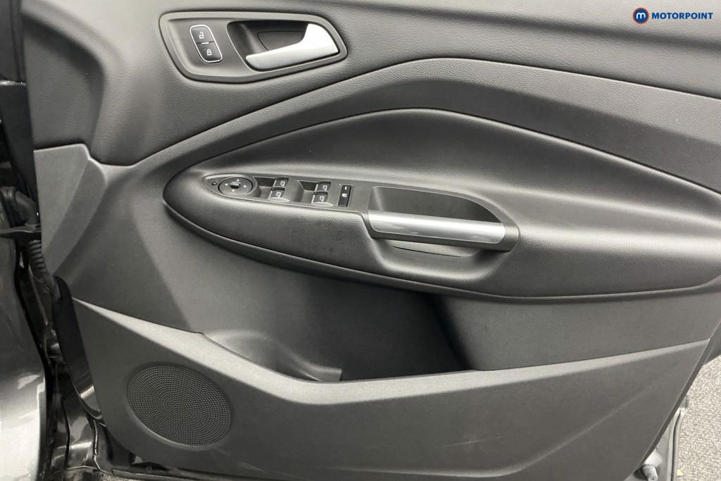 Ford Kuga St-Line Edition Manual Petrol SUV - Stock Number (1585366) - 16th supplementary image