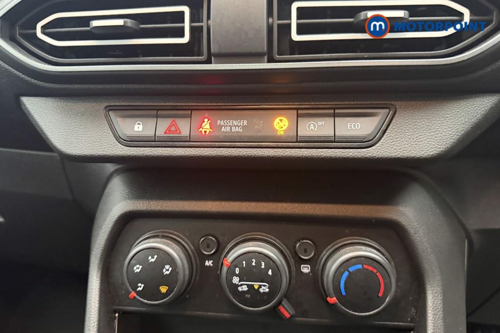 Dacia Sandero Expression Manual Petrol Hatchback - Stock Number (1592204) - 17th supplementary image
