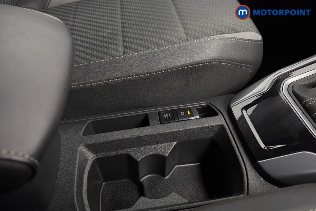 Volkswagen T-Roc R-Line Automatic Diesel SUV - Stock Number (1593690) - 16th supplementary image