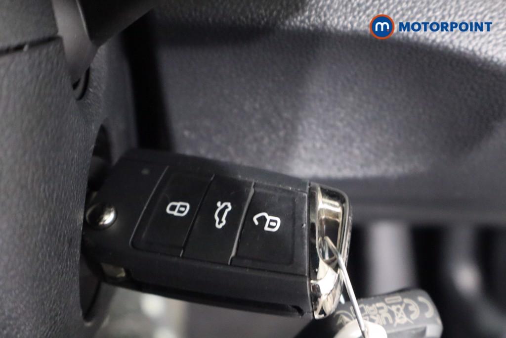 Volkswagen T-Roc R-Line Automatic Petrol SUV - Stock Number (1595138) - 13th supplementary image