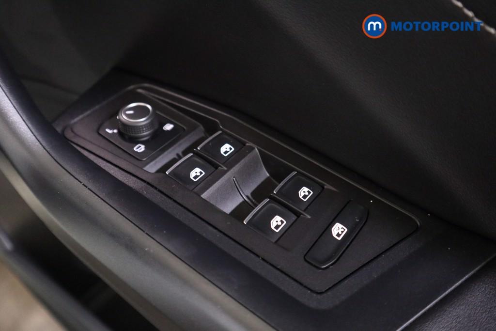 Volkswagen T-Roc R-Line Manual Petrol SUV - Stock Number (1595174) - 14th supplementary image