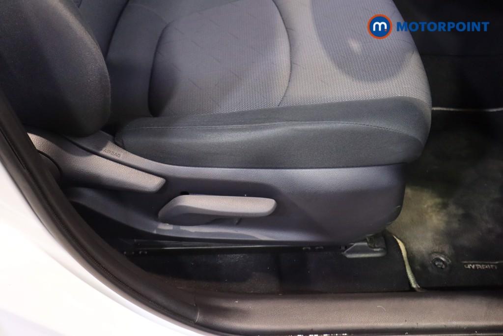 Toyota Rav4 Design Automatic Petrol-Electric Hybrid SUV - Stock Number (1596144) - 16th supplementary image