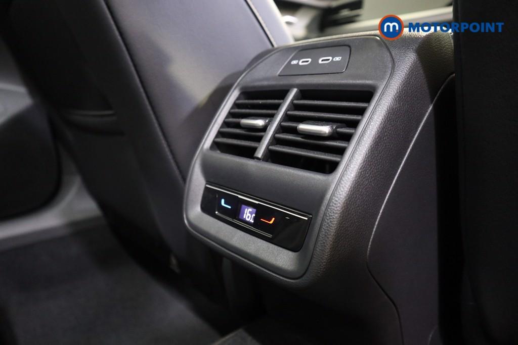 Volkswagen Passat Life Automatic Petrol Plug-In Hybrid Estate - Stock Number (1578144) - 16th supplementary image