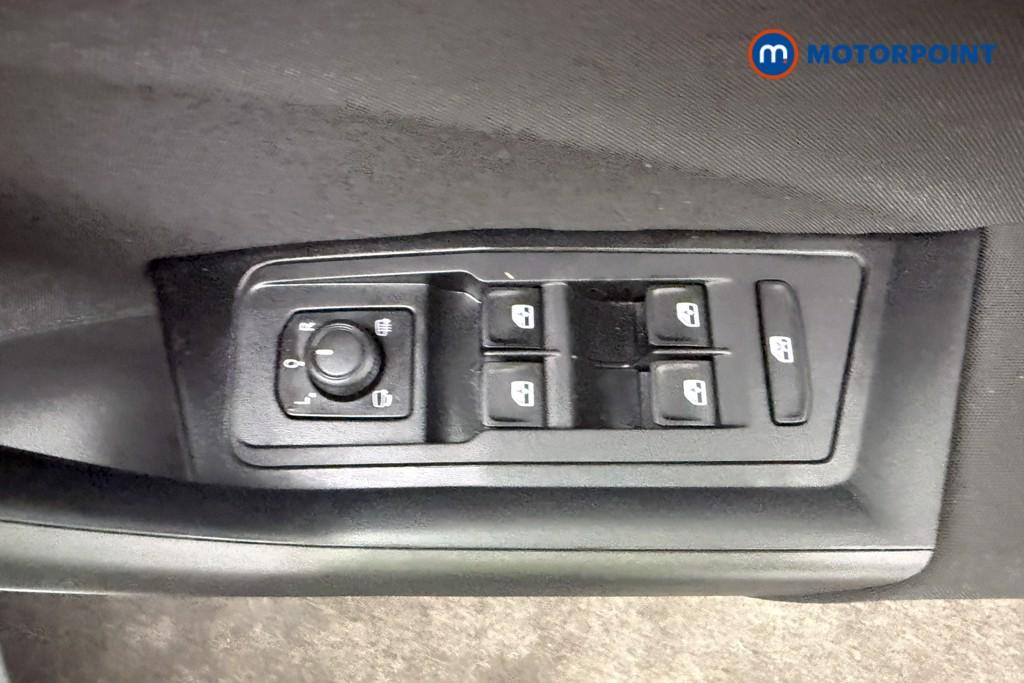 Volkswagen T-Roc Life Manual Petrol SUV - Stock Number (1594895) - 18th supplementary image