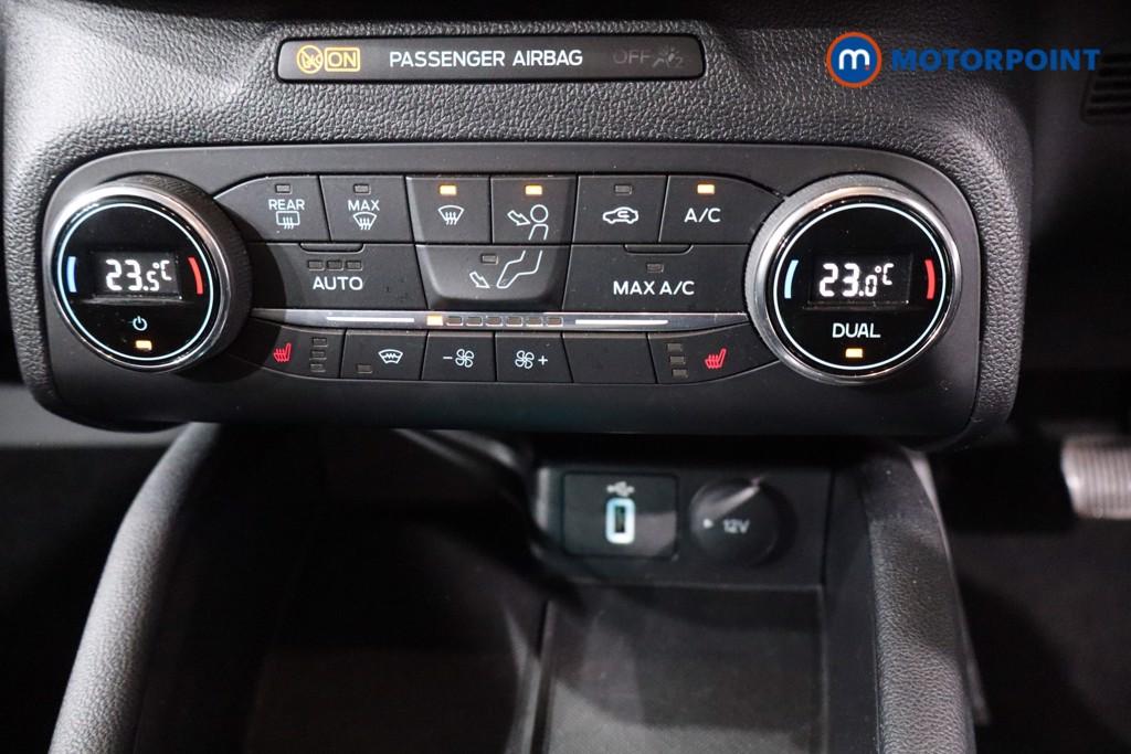 Ford Focus Titanium Automatic Petrol Hatchback - Stock Number (1596367) - 17th supplementary image