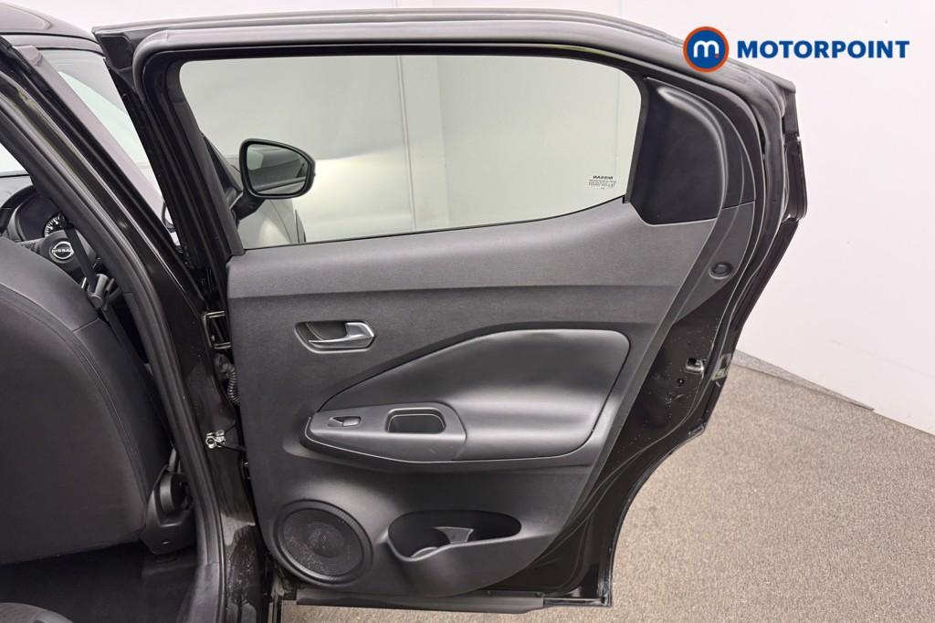 Nissan Juke N-Connecta Automatic Petrol SUV - Stock Number (1595560) - 15th supplementary image
