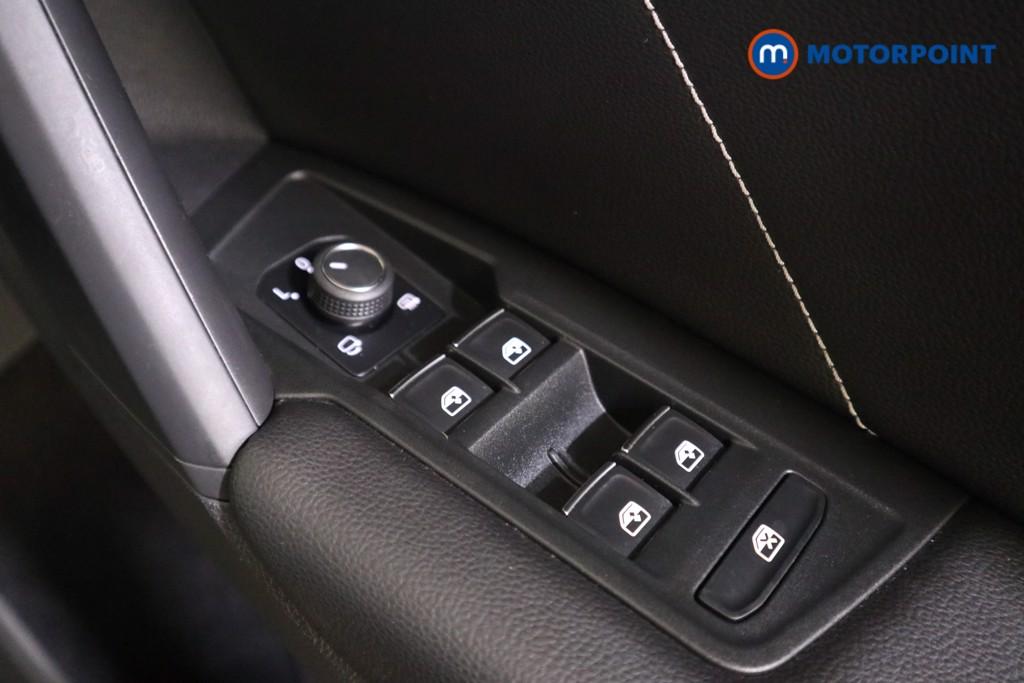 Volkswagen Tiguan R-Line Automatic Petrol SUV - Stock Number (1594065) - 15th supplementary image