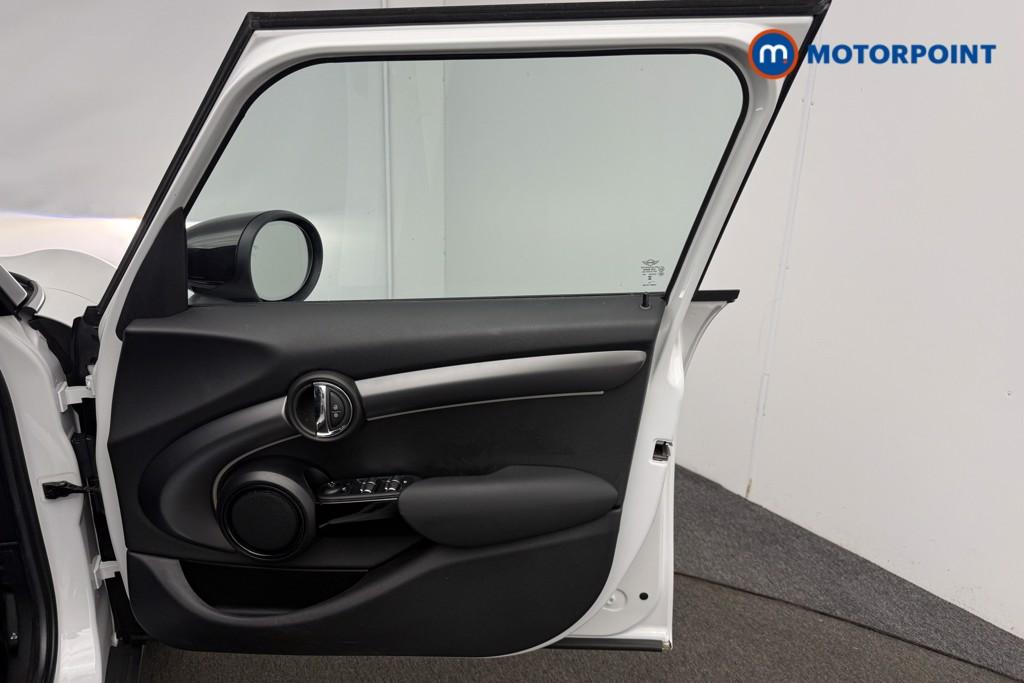 Mini Hatchback Cooper Exclusive Automatic Petrol Hatchback - Stock Number (1596185) - 17th supplementary image