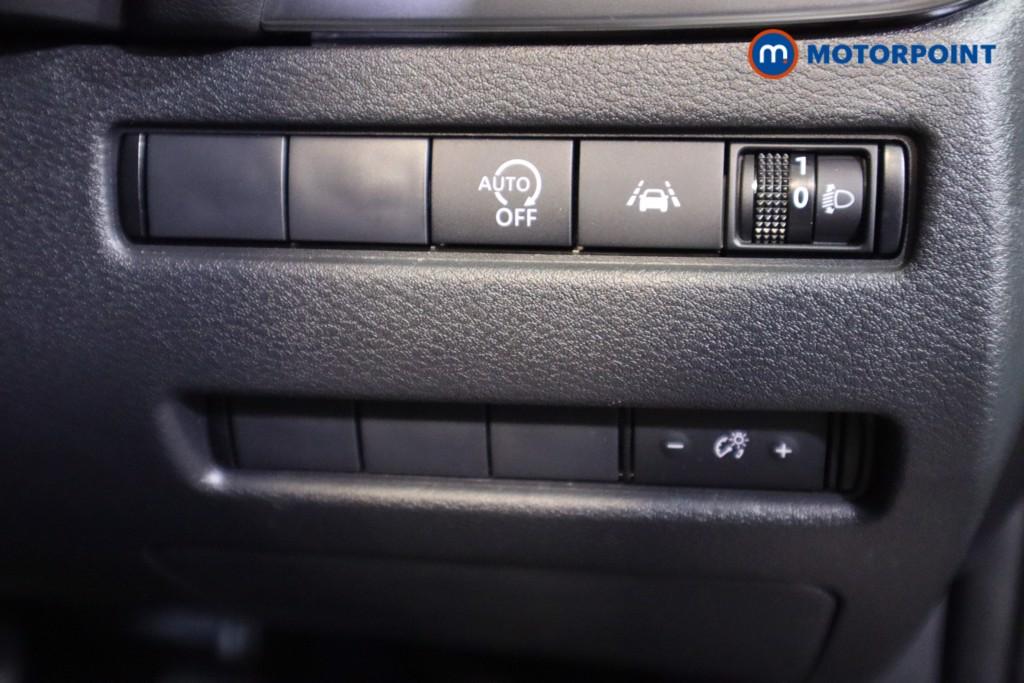 Nissan Qashqai Acenta Premium Manual Petrol SUV - Stock Number (1589746) - 16th supplementary image